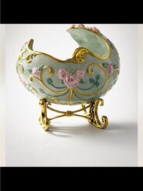 Franklin mint Faberge cradle Floral Decorative Bowl with Gold Accents